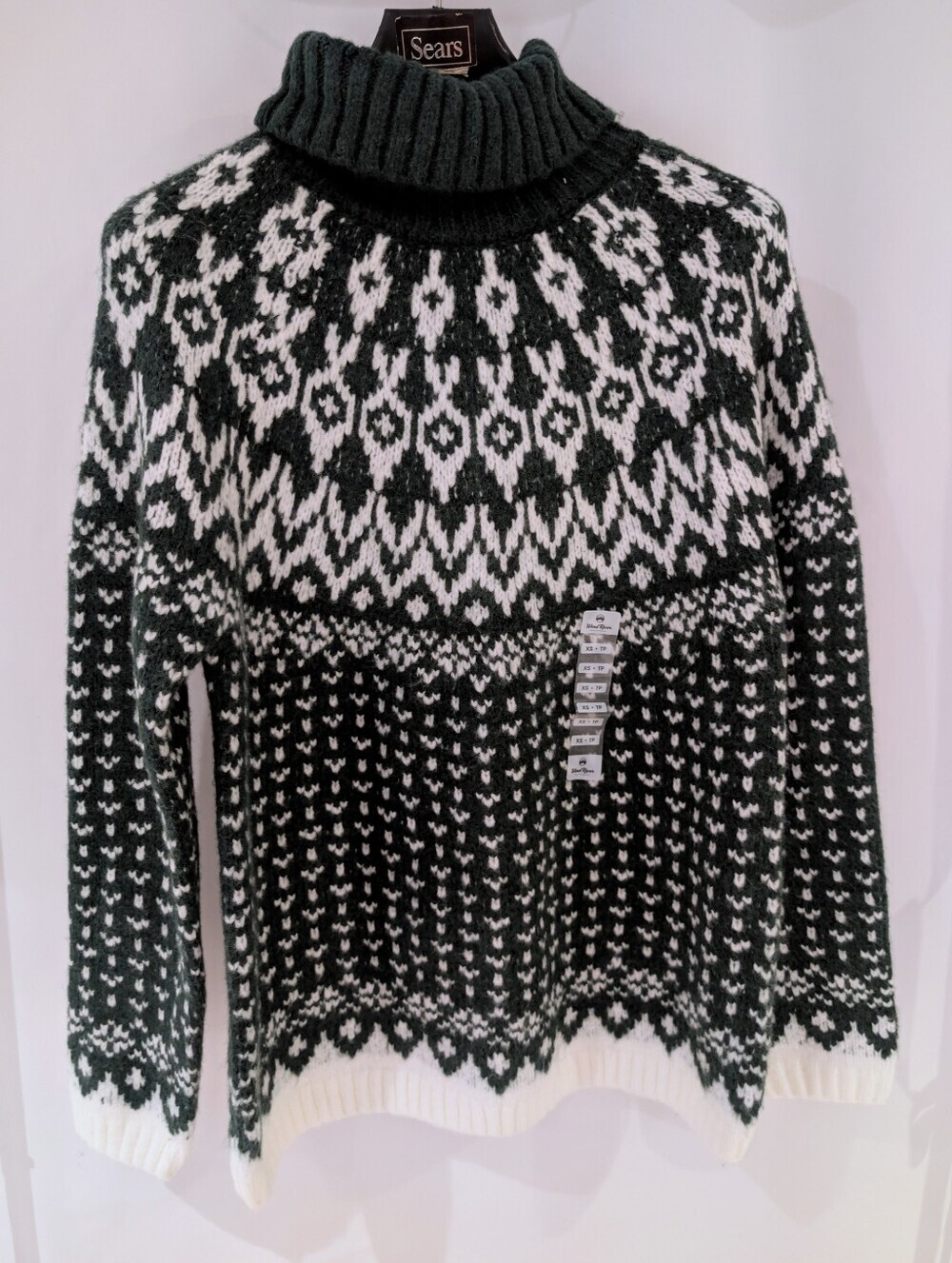 Windriver Dark Green and White Heritage Turtleneck Sweater NWT